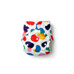 “Poo and pebbles diseño” el pañal ecológico, divertido y colorido para bebé con fondo blanco