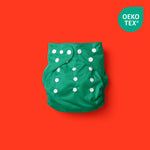 Tu greener Poo - pañal ecológico de color verde con motivos blancos y fondo rojo